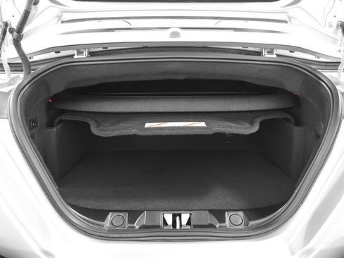 Certified 2025 Ferrari Roma Spider RWD image 40