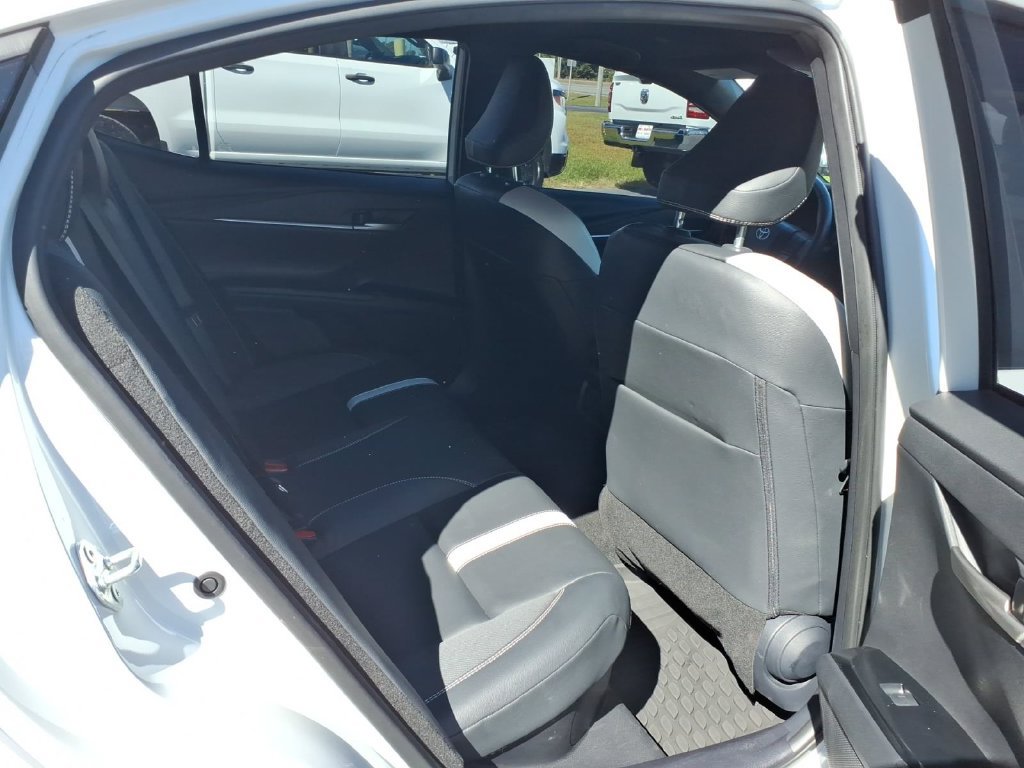 Used 2025 Toyota Camry SE w/ Convenience Package FWD image 12