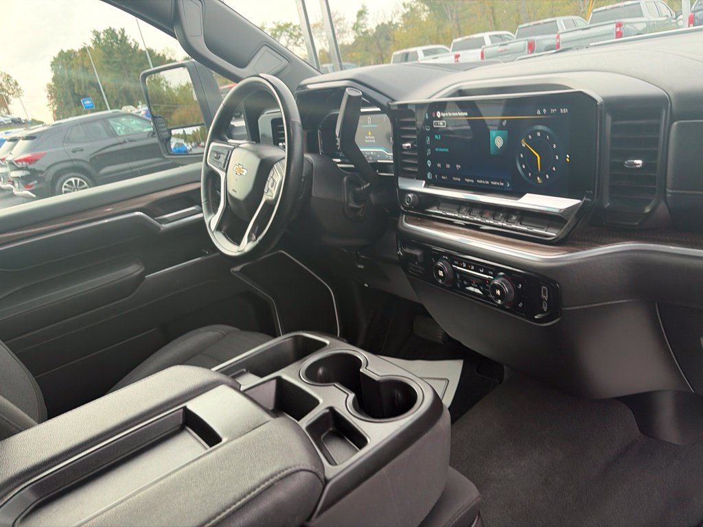 Used 2025 Chevrolet Silverado 2500 LT w/ Convenience Package AWD/4WD image 39