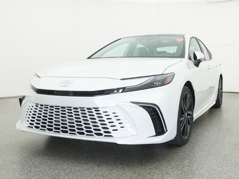 New 2026 Toyota Camry XSE FWD image 32