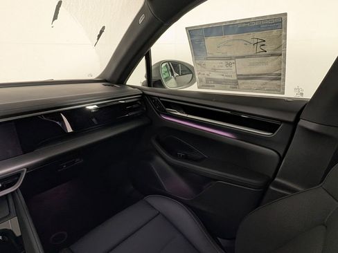 New 2026 Porsche Macan 4 Electric AWD/4WD image 23