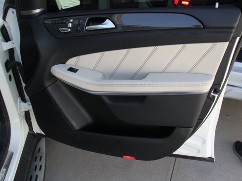 Used 2019 Mercedes-Benz GLS 63 AMG 4MATIC image 32