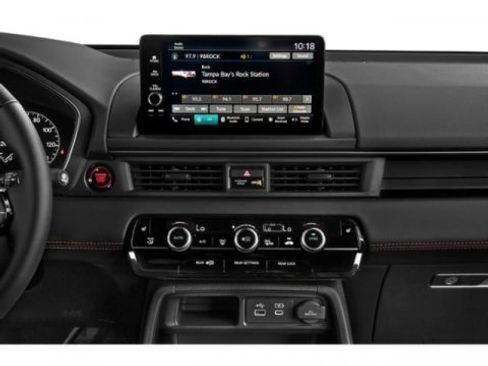 Used 2023 Honda Pilot TrailSport image 13