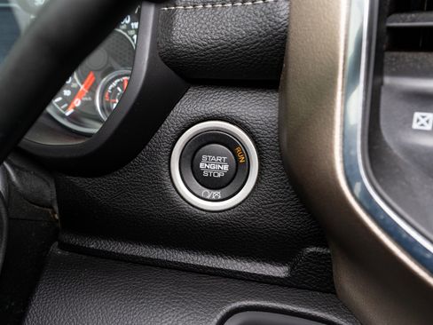 Used 2024 RAM 2500 Laramie image 25