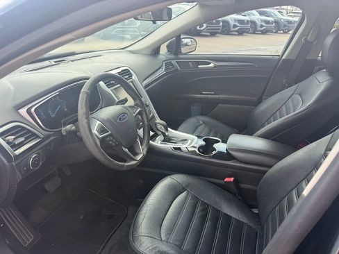 Used 2016 Ford Fusion SE FWD image 10
