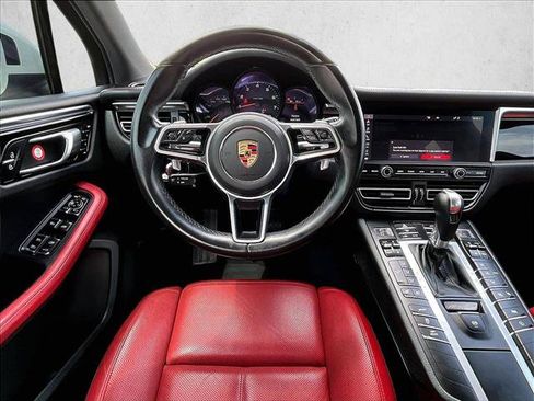 Used 2021 Porsche Macan AWD/4WD image 7