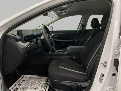 Certified 2025 Hyundai Sonata SE FWD image 28
