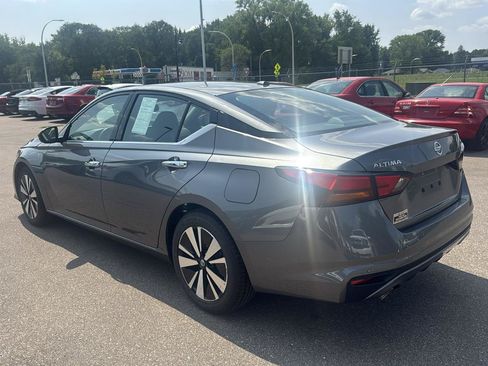 Used 2019 Nissan Altima 2.5 SV FWD image 7