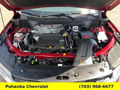 Used 2025 Chevrolet Trax LT FWD image 33