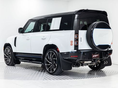 Used 2025 Land Rover Defender 110 V8 AWD/4WD image 3