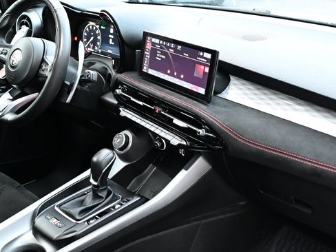 Used 2024 Alfa Romeo Tonale Veloce w/ Active Assist Package image 30