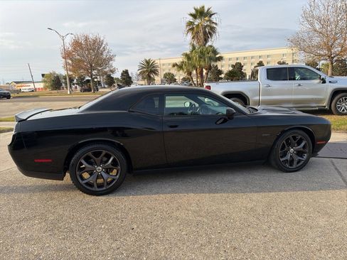 Used 2018 Dodge Challenger R/T w/ Sound Group image 4
