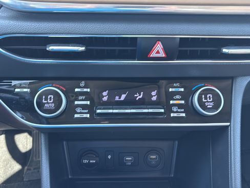 Used 2023 Hyundai Sonata Limited w/ Cargo Package FWD image 26