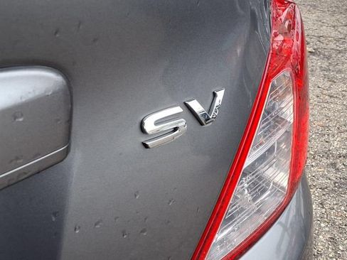 Used 2016 Nissan Versa SV FWD image 8