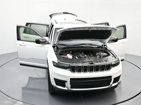 New 2025 Jeep Grand Cherokee L Laredo image 47