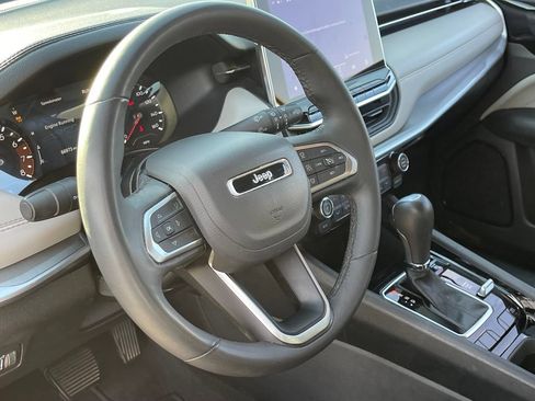 Used 2025 Jeep Compass Limited AWD/4WD image 7