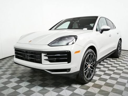 New 2026 Porsche Cayenne Coupe AWD/4WD image 1