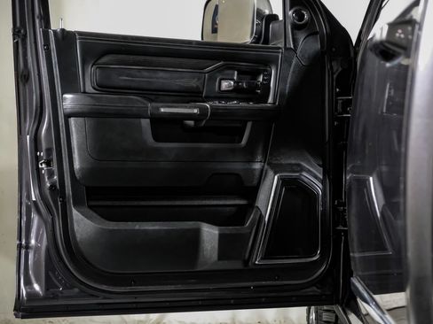 Used 2022 RAM 2500 Limited AWD/4WD image 34