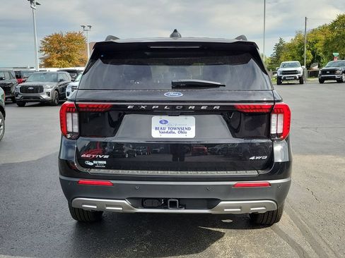 New 2026 Ford Explorer Active image 5