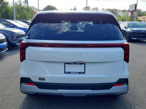 New 2026 Kia Carnival FWD image 5