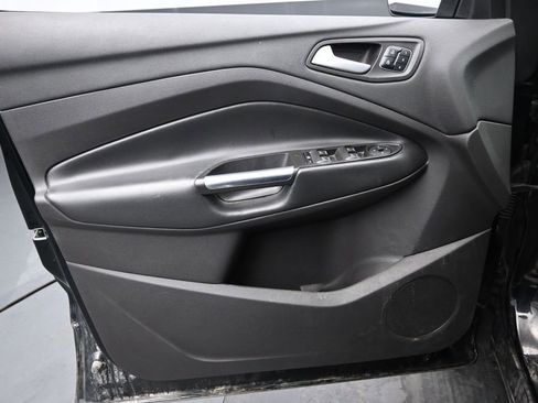 Used 2017 Ford Escape Titanium FWD image 22