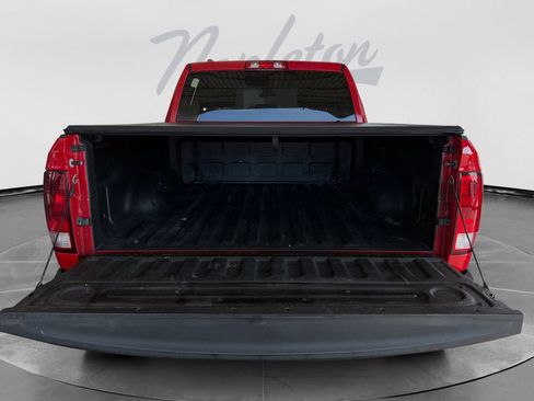 Used 2022 RAM 1500 Classic SLT RWD image 27