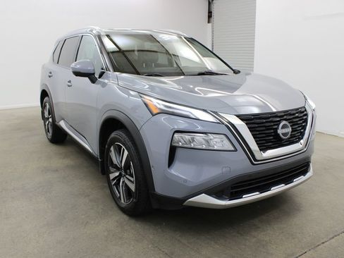 Used 2023 Nissan Rogue Platinum w/ Platinum Premium Package FWD image 6