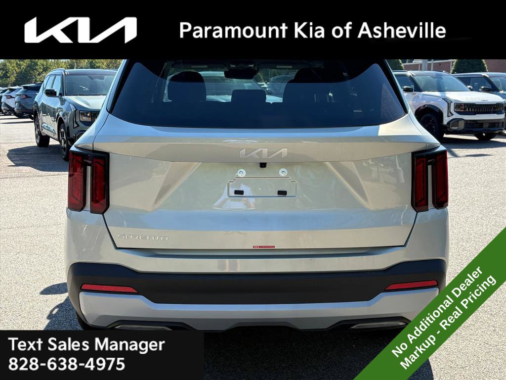 New 2026 Kia Sorento LX FWD image 5