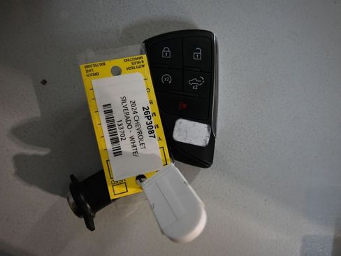 Used 2024 Chevrolet Silverado 1500 ZR2 AWD/4WD image 11