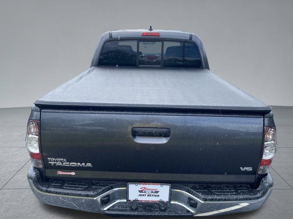 Used 2014 Toyota Tacoma 4x4 Double Cab w/ Limited Package image 12