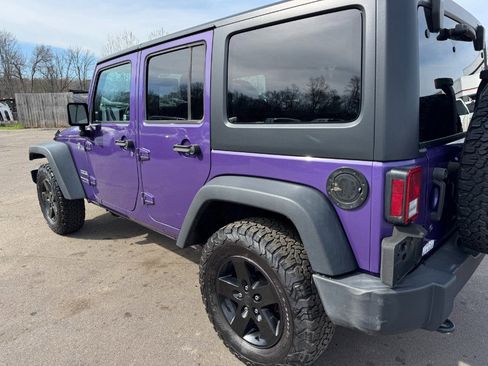 Used 2018 Jeep Wrangler Unlimited Sport S image 10