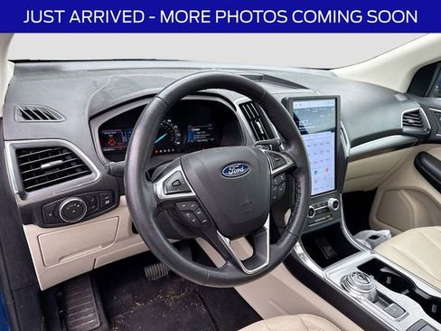 Certified 2022 Ford Edge Titanium AWD/4WD image 11