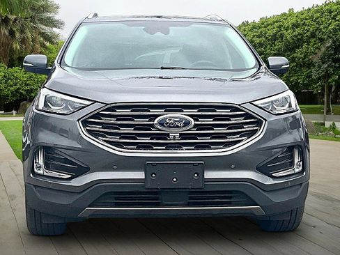 Used 2022 Ford Edge Titanium w/ Equipment Group 301A image 3