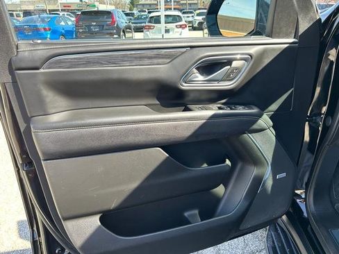 Used 2023 GMC Yukon XL SLT image 10