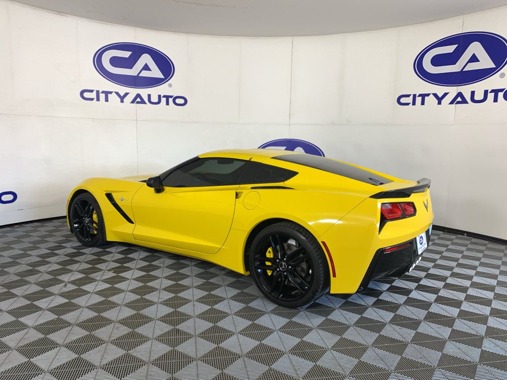 Used 2015 Chevrolet Corvette Stingray Coupe RWD image 5