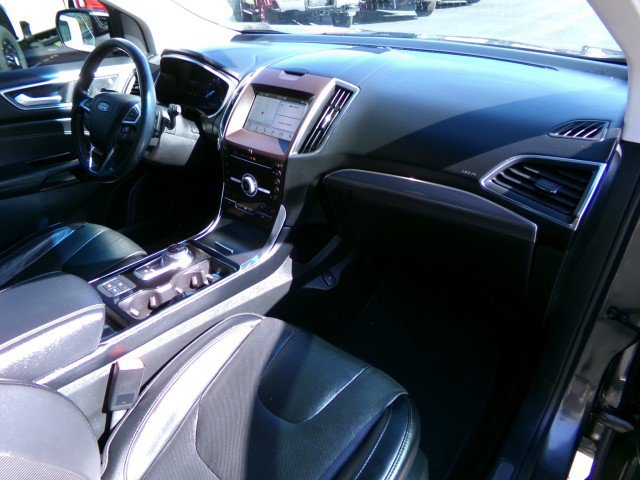 Used 2019 Ford Edge Titanium w/ Equipment Group 301A AWD/4WD image 12