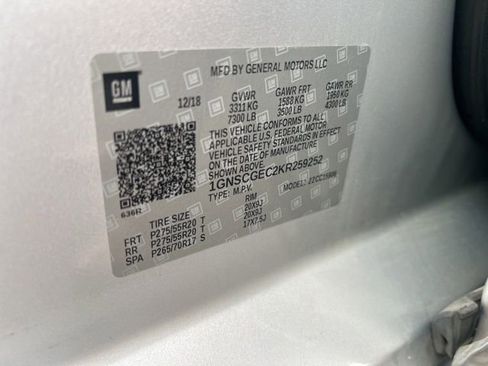 Used 2019 Chevrolet Suburban LS w/ All-Season Package RWD image 2