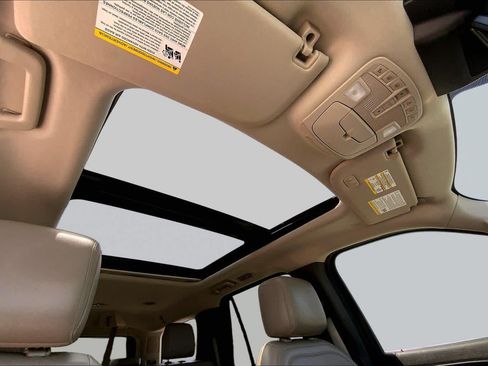 Used 2019 Ford Expedition Limited w/ Equipment Group 302A RWD image 13