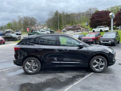 Used 2024 Ford Escape ST-Line w/ Tech Pack #1 AWD/4WD image 4