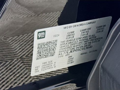 Used 2025 Chevrolet Trax RS w/ Sunroof Package FWD image 31