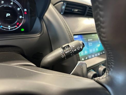 Used 2022 Jaguar F-TYPE Convertible RWD image 27