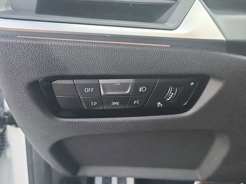 Certified 2023 BMW 330i xDrive Sedan w/ M Sport Package AWD/4WD image 21