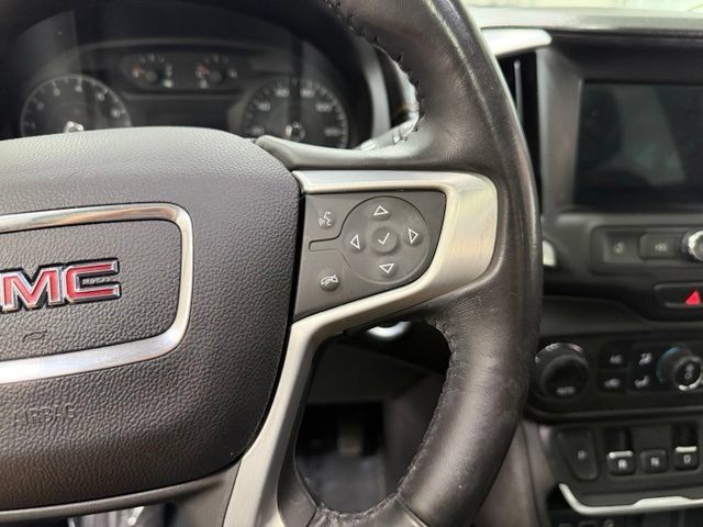Used 2018 GMC Terrain SLE w/ Driver Convenience Package AWD/4WD image 16
