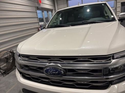 Certified 2024 Ford Expedition Platinum image 2