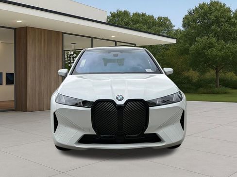New 2026 BMW iX xDrive45 image 4