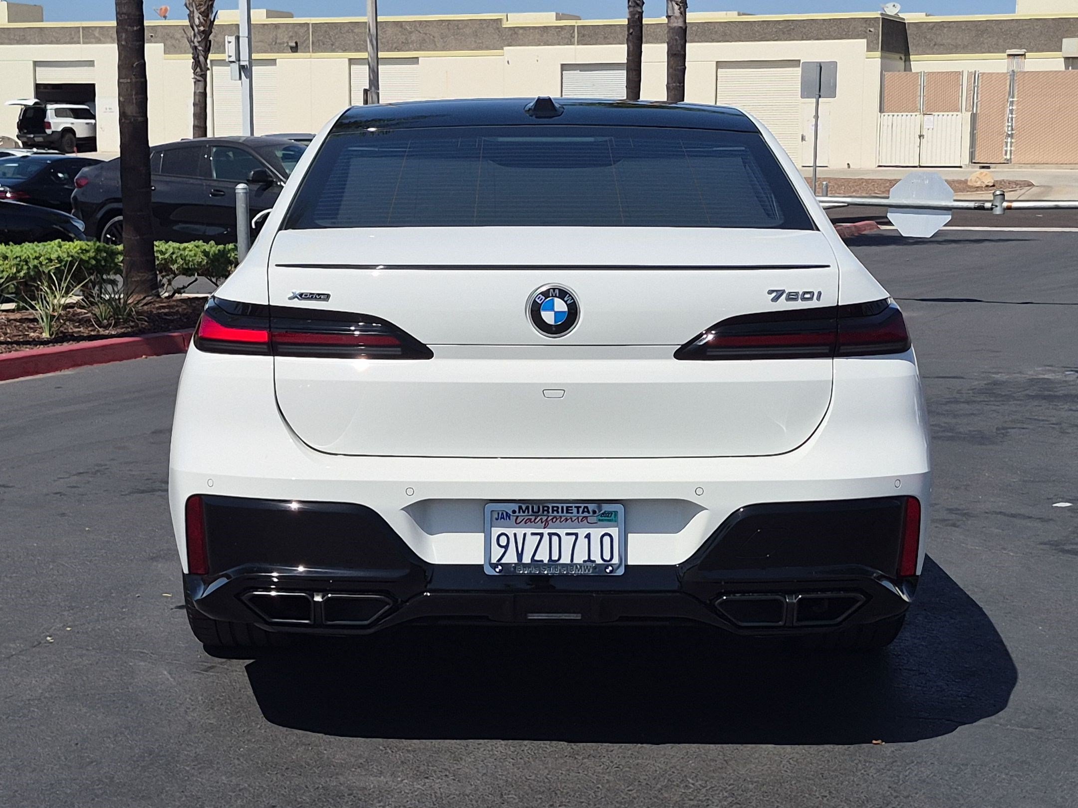 Used 2025 BMW 760i xDrive AWD/4WD image 9