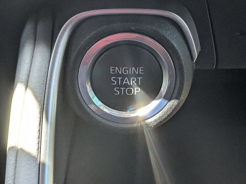 Used 2024 Toyota Grand Highlander XLE FWD image 22