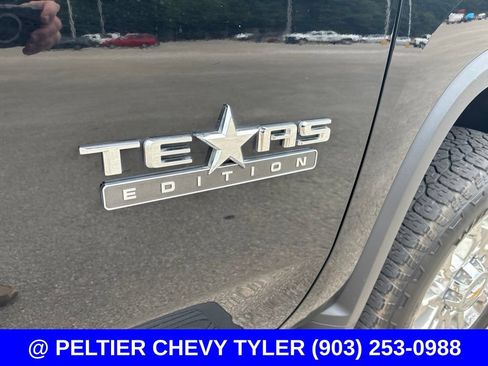 Used 2025 Chevrolet Silverado 2500 LTZ w/ Z71 Chrome Sport Edition AWD/4WD image 10