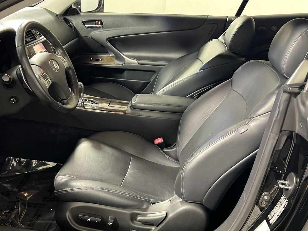 Used 2014 Lexus IS 250C w/ Navigation System Package RWD image 13