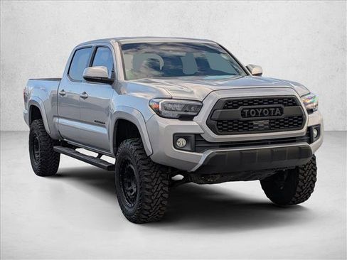 Used 2019 Toyota Tacoma TRD Off-Road image 3